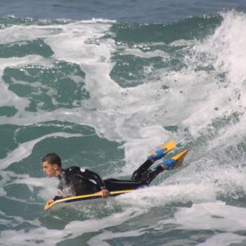 Bodyboard Surfing